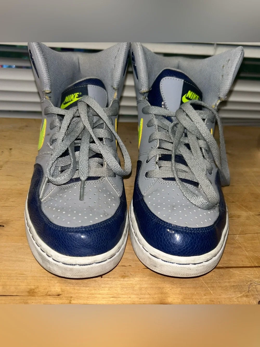 Nike Court Tranxition 537328-034 2012 Gray Navy Blue Green Hi Tops Mens Size 8